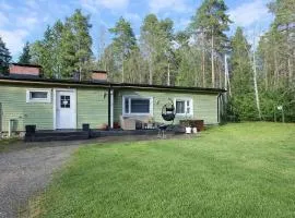 Lumi & Luonto - Entire 100 sqm 3-BR house with private wood fired sauna