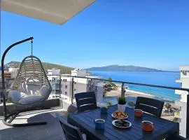 Christine Sunny Corne 004