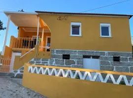 Casa da Laranjeira with beautiful view to river Dao