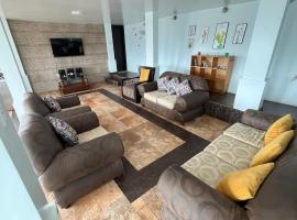 Espectacular Casa Vacacional !Sorprendente vista!，位于安巴托的乡村别墅