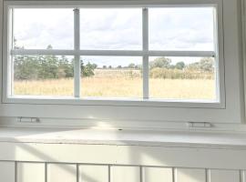 Minihus i lantlig miljö nära havet，位于Smygehamn的酒店