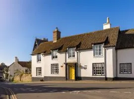 Spacious Family Home in Porlock Parking & Garden