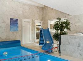 Villavilla 584 - Hornbæk, Nordsjælland，位于德隆宁莫勒的酒店