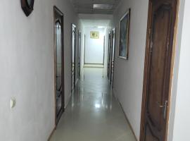 Hotel Codreanu，位于卡胡尔的酒店