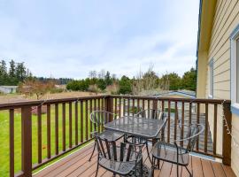 Olympic Mtn Views! Cozy Carriage House in Sequim，位于塞奎姆的酒店