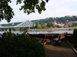Ferienwohnung an der Elbe，位于德累斯顿蓝色奇迹大桥附近的酒店