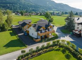 3BR Alpine Retreat with free private wellness，位于克查赫的酒店