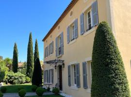 巴斯蒂德塔拉酒店，位于卡布列斯的酒店