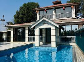 Celebrations Party House，位于戈尔哈布尔的酒店