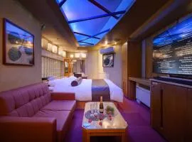Water Hotel Mw 岩槻 -Adult only- Love Hotel