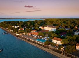 Hotel de la Plage - Reouverture apres renovations，位于龙斯莱班的酒店