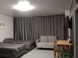 Popular Muang Thong Thani Condo, Building T9, Floor 8, Room 13，位于北革的分契式公寓