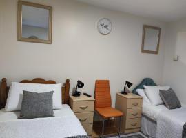 Bernie's Place - Homestay，位于卡斯尔巴的酒店