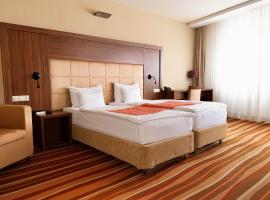 Hotel Makár B&B，位于佩奇的酒店