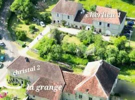 Gîtes de caractère avec jardins au cœur de la nature, idéal pour familles et amis - FR-1-583-505