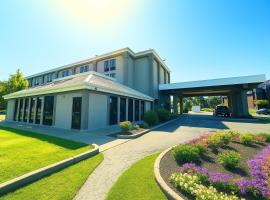 Townhouse Near Hall Of Fame Canton I 77，位于坎顿的酒店