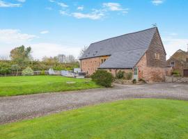 4 Bed in Etloe oc-e34026，位于Blakeney的酒店