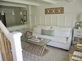 Exquisite Carpinteria Beach Cottage, Steps Away From The Beach