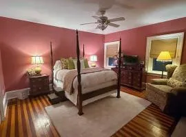 Magnolia Suite- The Belvedere Inn