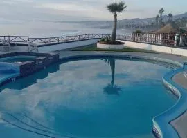 Summer Nights Oceanfront Villa - Pool & Jacuzzi