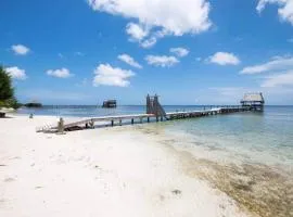 Milton 2 Br Quiet Beachfront Pool Dock