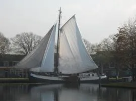 Zeilschip De Vrouw Dina