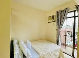 STUIO WITH BALCONY AT DOWNTOWn