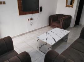 KINGSAMYSTAR HOTEL and SUITES，位于阿沙巴的酒店