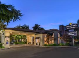 University Park Inn & Suites, an Ascend Collection Hotel，位于戴维斯的酒店
