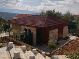 Casa del mir，位于代埃尔卡马尔的木屋