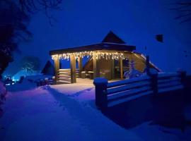 Zerko Holiday Apartment Janko with JACUZZI and SAUNA，位于Mirna的酒店