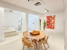Spacious loft near City Centre, Luce CasaMia，位于安特卫普的高尔夫酒店