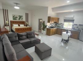 Hotel Altos de la Montaña，位于Colonia Japonesa的酒店