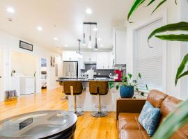 Breezy 4BR Worcester Haven - Near Parks - Ideal Summer Getaway 16-3，位于伍斯特的酒店