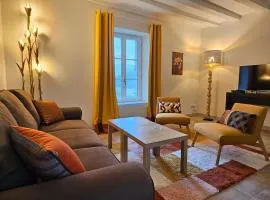 LE PETIT BRY charmante longère au pied du chateau