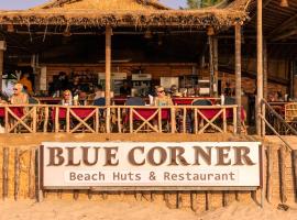 Blue Corner Beach Huts & Restaurant，位于比纳里姆的酒店