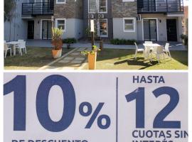 Complejo Entre Marte y La Luna，位于梅洛的酒店