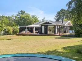 Holiday Home Goodje - 1-4km from the sea by Interhome