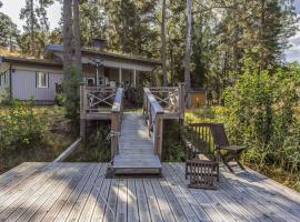 Holiday Home Björn by Interhome，位于Hitis的酒店