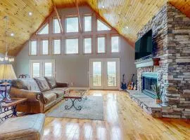Scenic Lakeview Getaway Sleeps 8 Wraparound Deck