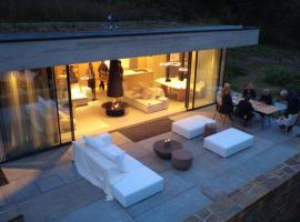 Homestorys Nature Resort - Lakeview Pavilion，位于欧本的酒店