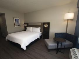 Holiday Inn Express & Suites Cocoa by IHG，位于可可的酒店