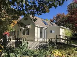 The Sunflower - Hot Tub Hideaway on 13 Wooded Acres - Fire Pit - Lake View - Near Keuka & Seneca Lake - Pet-Friendly