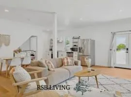 Peaceful 2BR 1B Guest House with Hot Tub