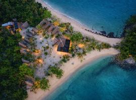 Dos Playa EcoCamp Daracoton Island，位于爱妮岛的海滩酒店
