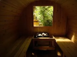 Cowichan Valley Retreat with Sauna & Free EV Charger