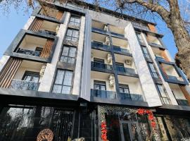 SM Luxury Hotel，位于费尔干纳的酒店