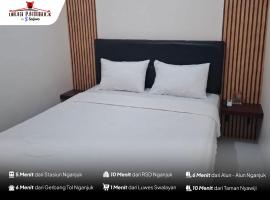 Omah Pandhoek Hotel Alun-Alun Nganjuk by Sajiwa，位于Sukomoro的酒店