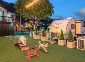 Gapyeong Dongban84 Glamping&Pool villa