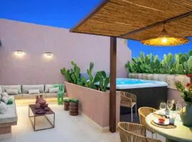 Vico Trigona con terrazza e jacuzzi riscaldata